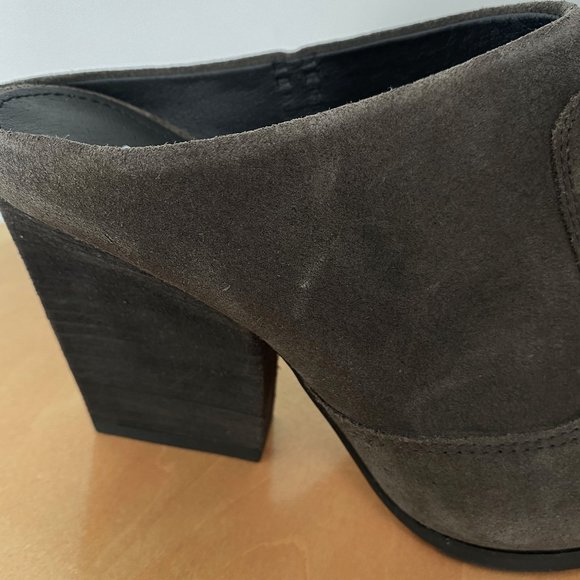 Donald J. Pliner NWT Valda Waxy Suede Mule Bootie in Dark Brown - Picture 11 of 12